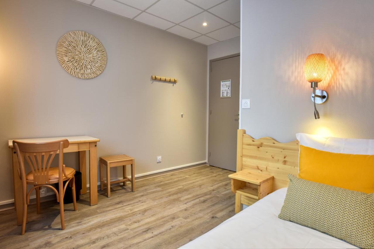 Hotel Les Essarts, Ussim Vacances 瓦卢瓦尔 外观 照片