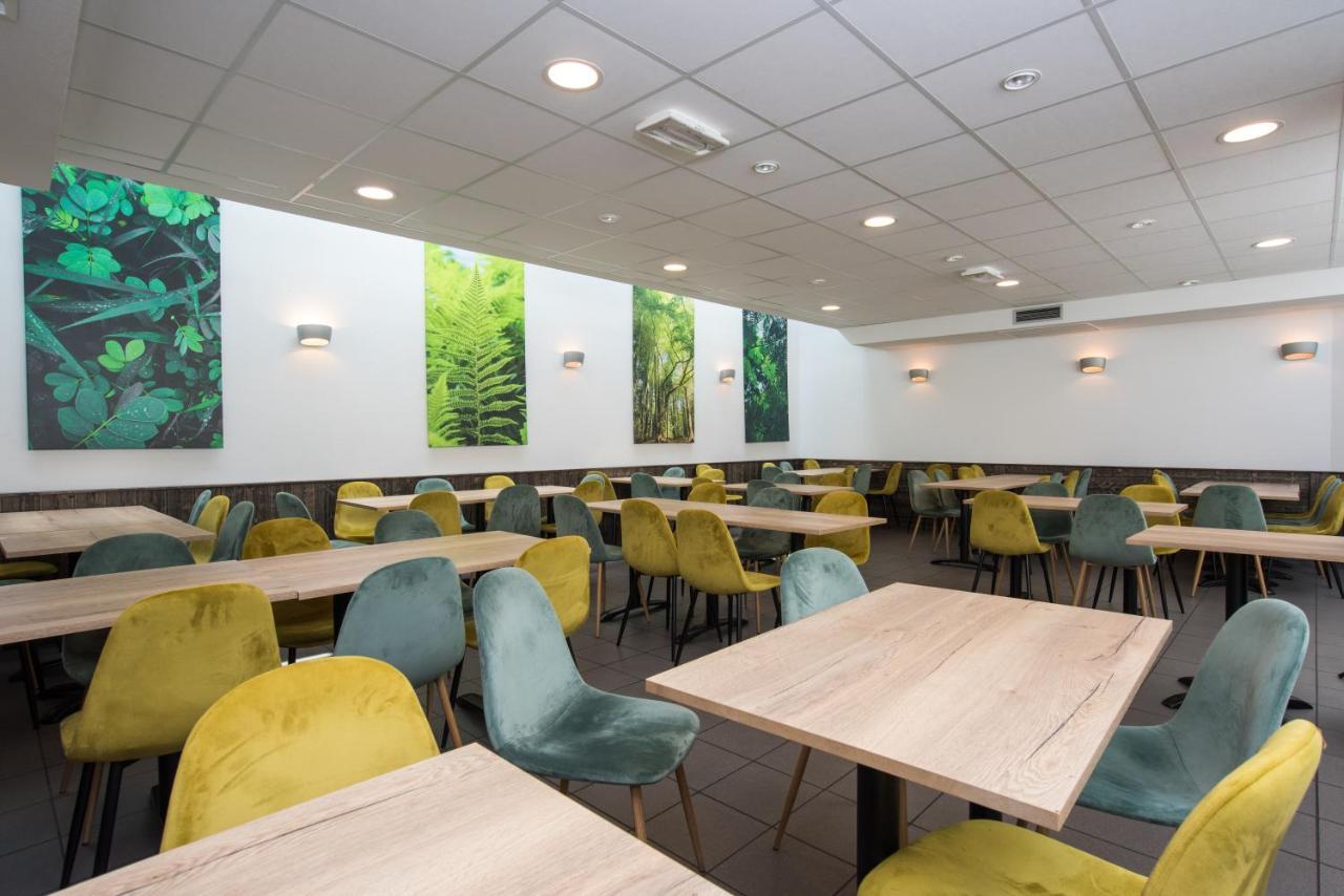 Hotel Les Essarts, Ussim Vacances 瓦卢瓦尔 外观 照片